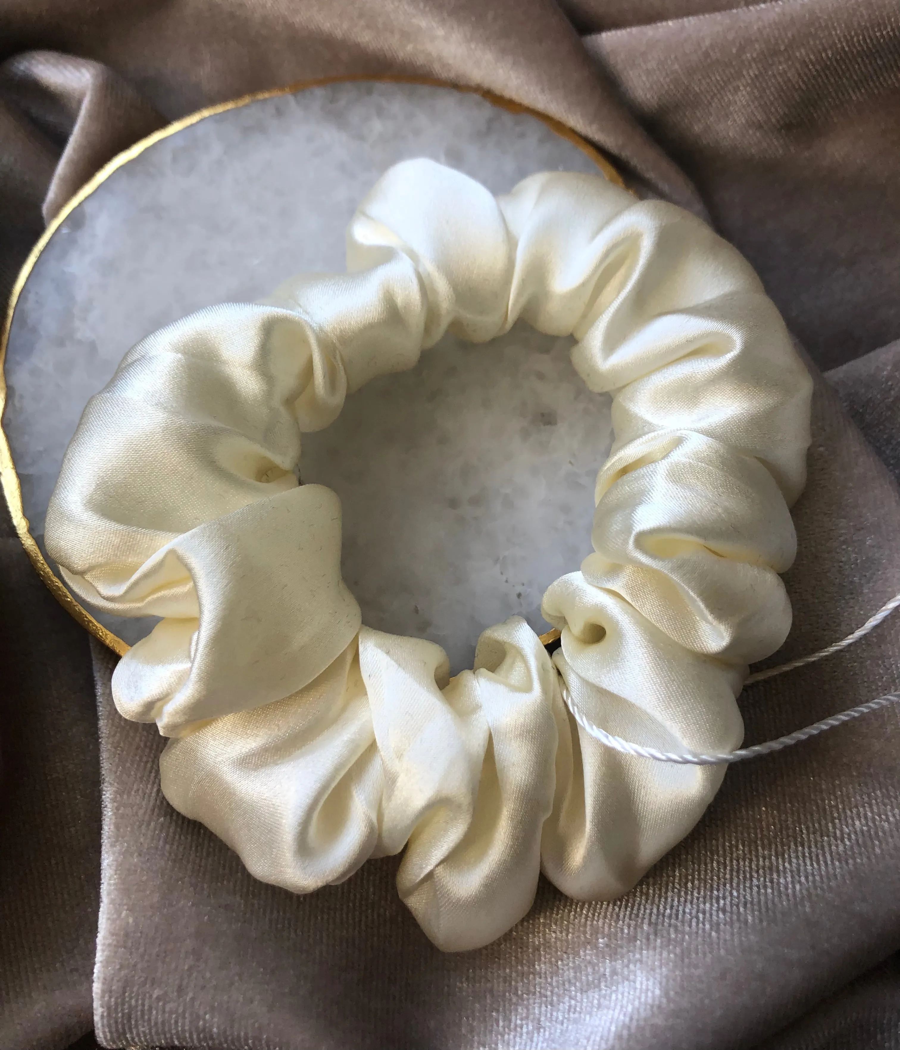 Single Classic Mulberry Silk Scrunchies