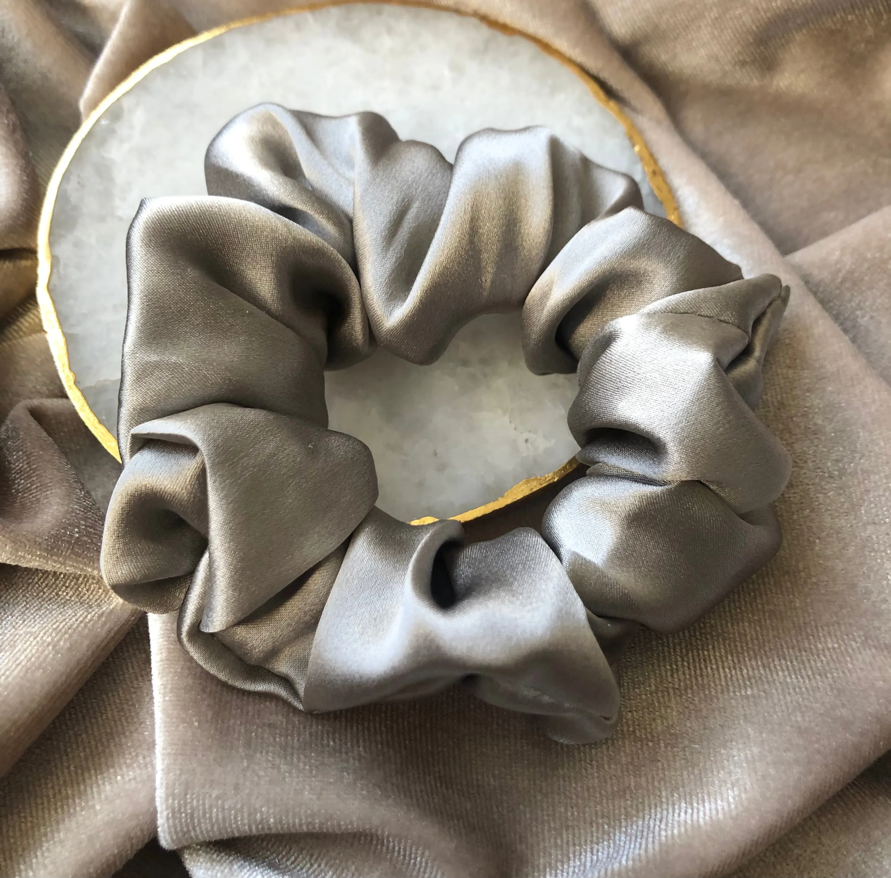 Single Classic Mulberry Silk Scrunchies